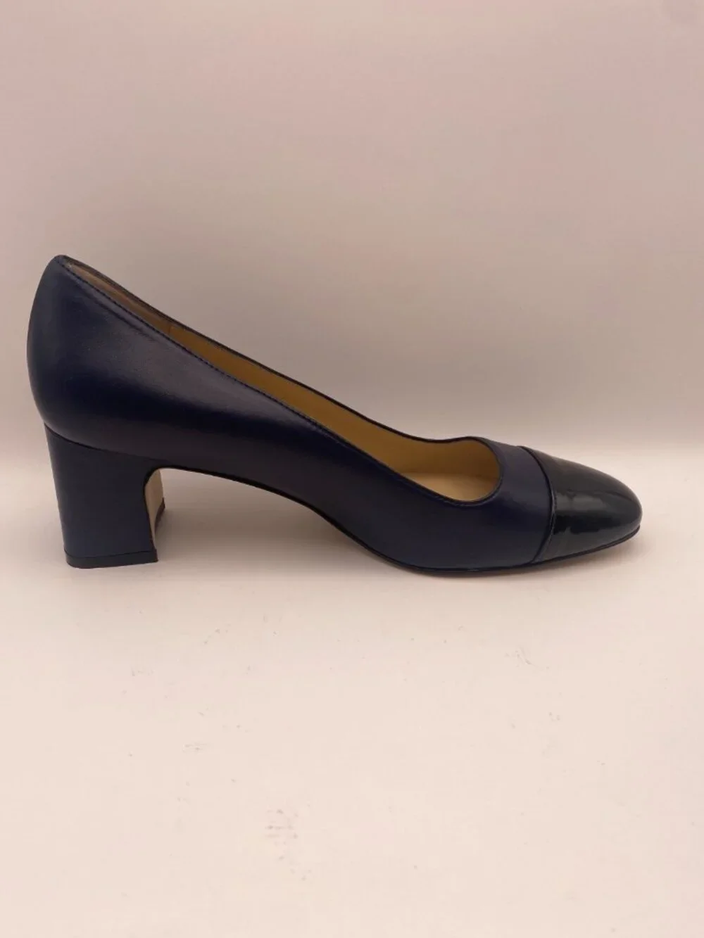 Stuart Weitzman Women’s 57MM Milla Cap Toe Navy Black Leather Pumps Sz 9 B